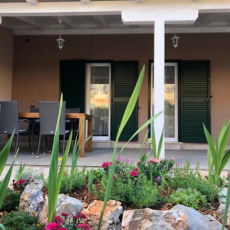 Apartments Dona Cres Luaran gambar