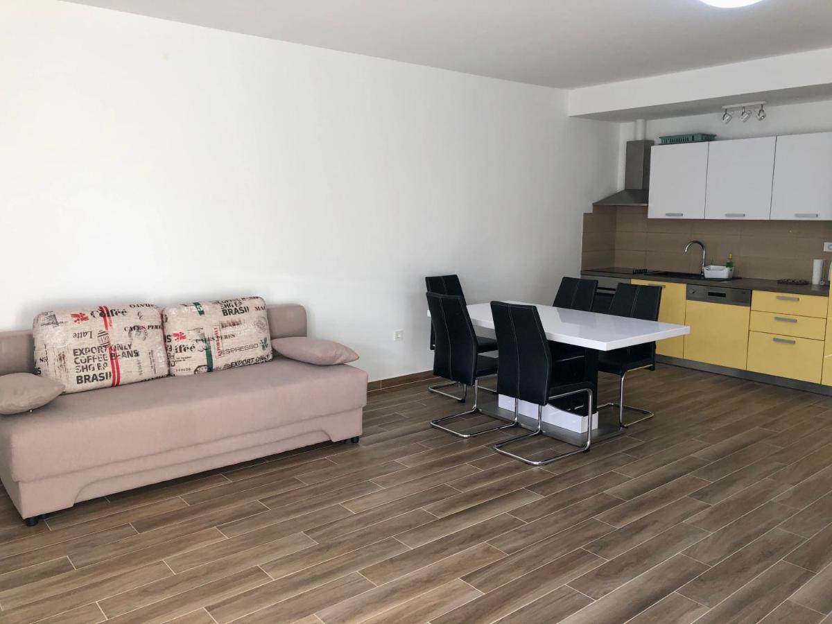 Apartments Dona Cres Luaran gambar