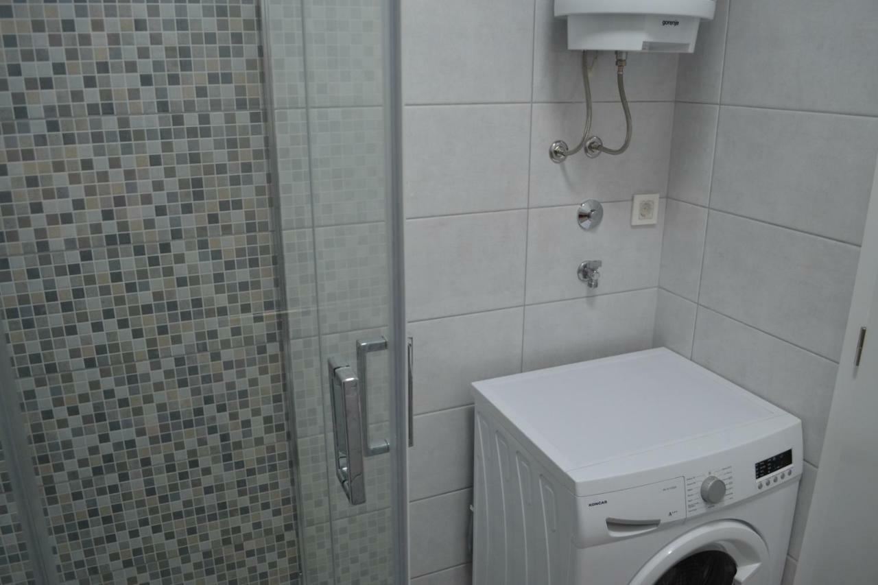 Apartments Dona Cres Luaran gambar